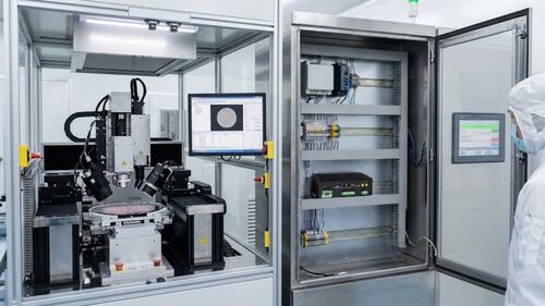 Neueste Unternehmenslösungen zu Semiconductor Wafer Processing Equipment and the Case for Fanless Mini PCs (Fanlose Mini-PCs) Semiconductor Wafer Processing Equipment and the Case for Fanless Mini PCs (Waferausrüstung und der Fall für Ventilatorlose Mini-PCs)