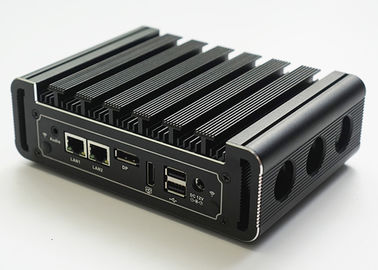 Materieller industrieller Mini-PC Intel i3 6100U Dual Core 2.3GHz 2 LAN-Aluminiumhafen